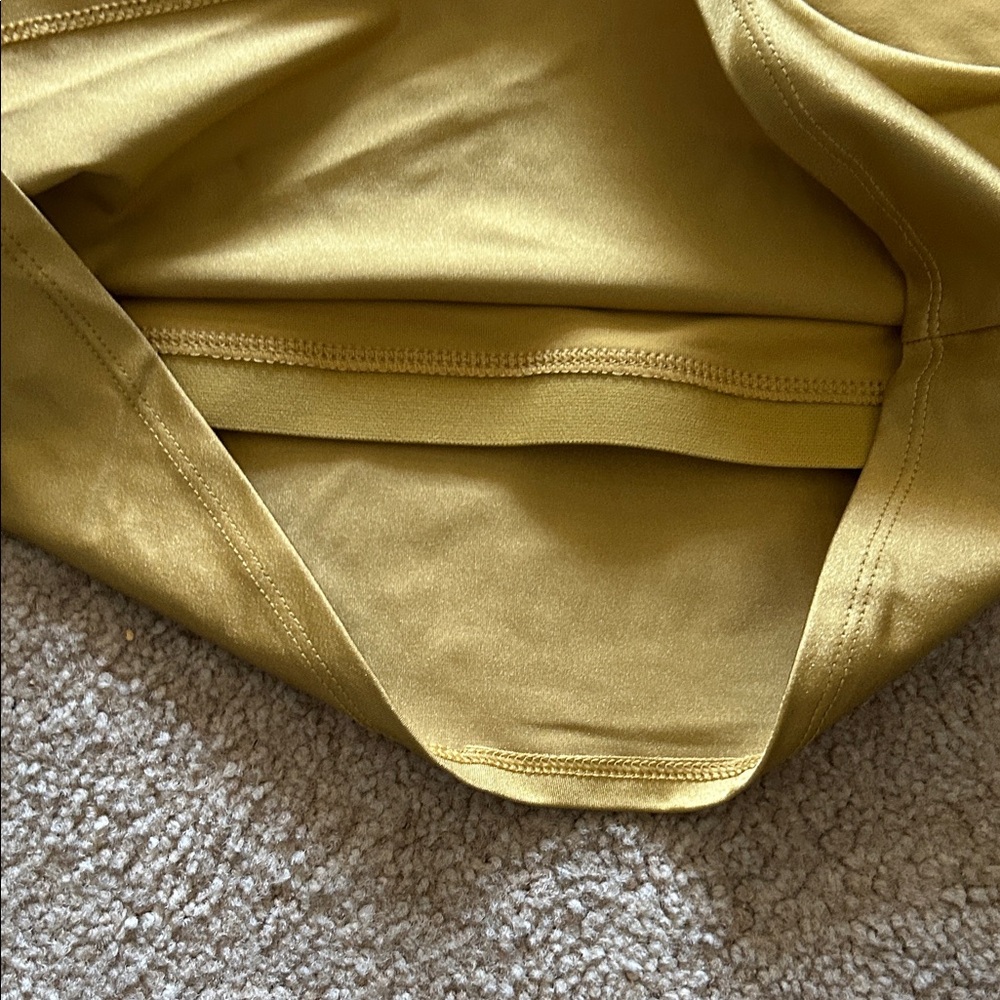 Fabletics Golden Sleeveless Top - Picture 4 of 5